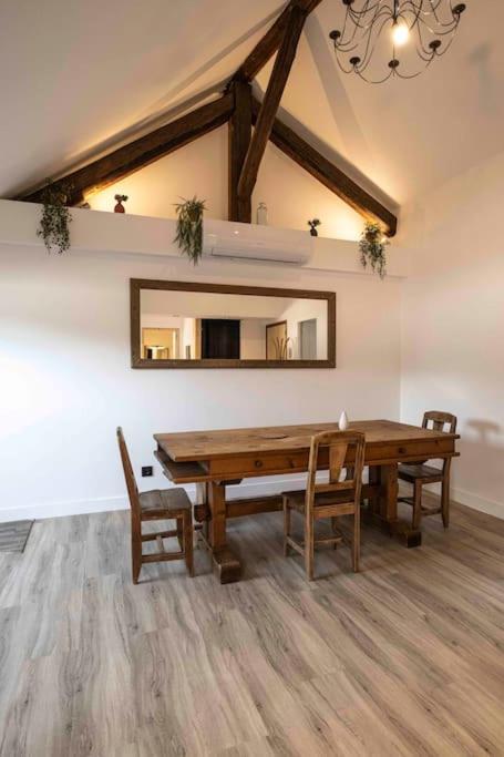 Cocon Sous Les Toits Apartment Albertville Exterior foto