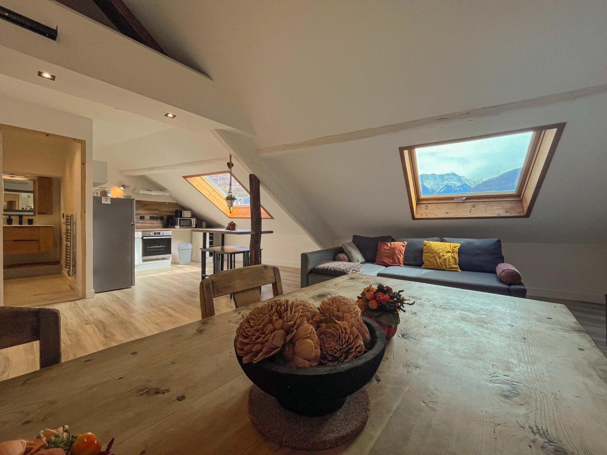 Cocon Sous Les Toits Apartment Albertville Exterior foto