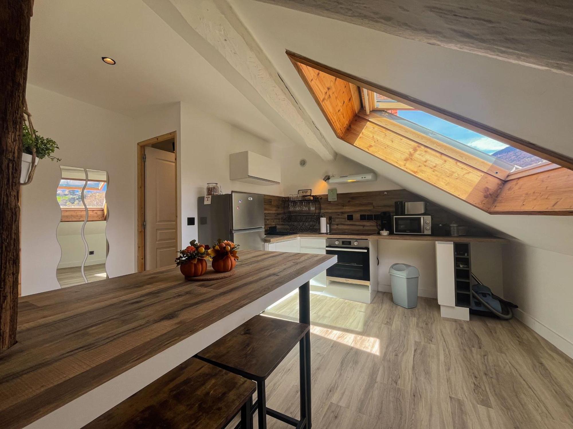 Cocon Sous Les Toits Apartment Albertville Exterior foto