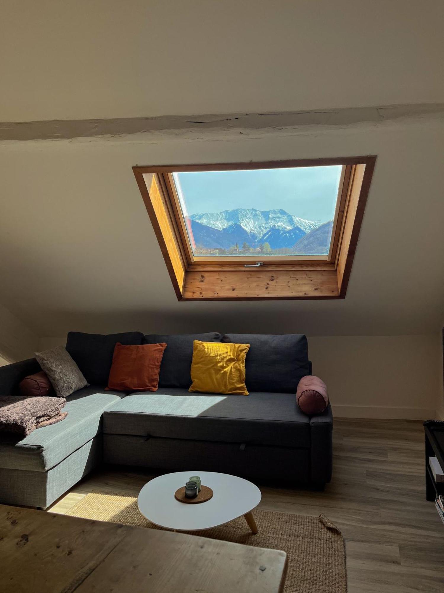 Cocon Sous Les Toits Apartment Albertville Exterior foto